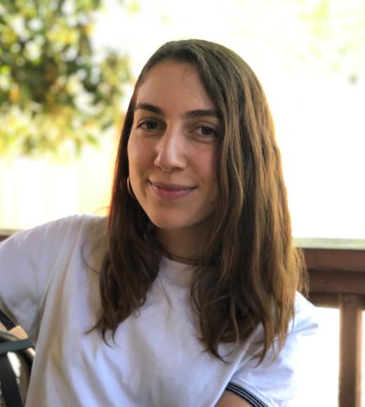photo of Laura looking at the camera